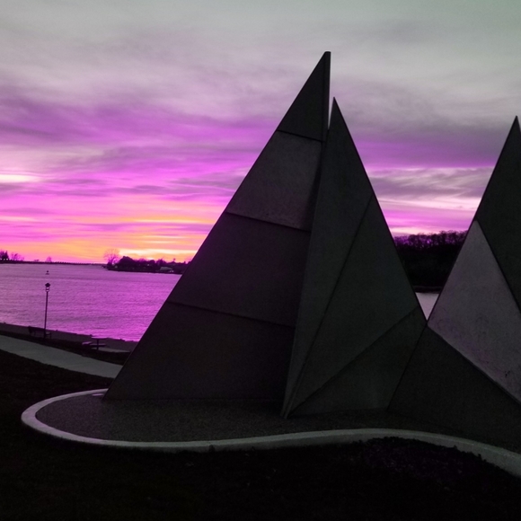 Abiding Apparel • Fashion Reclaimed - Picture 2 of 4